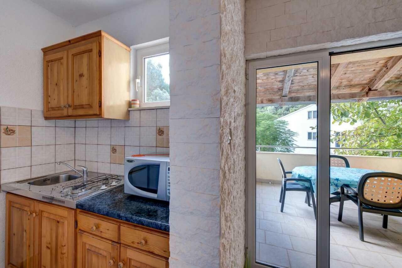 Savar - Ilo Apartman *