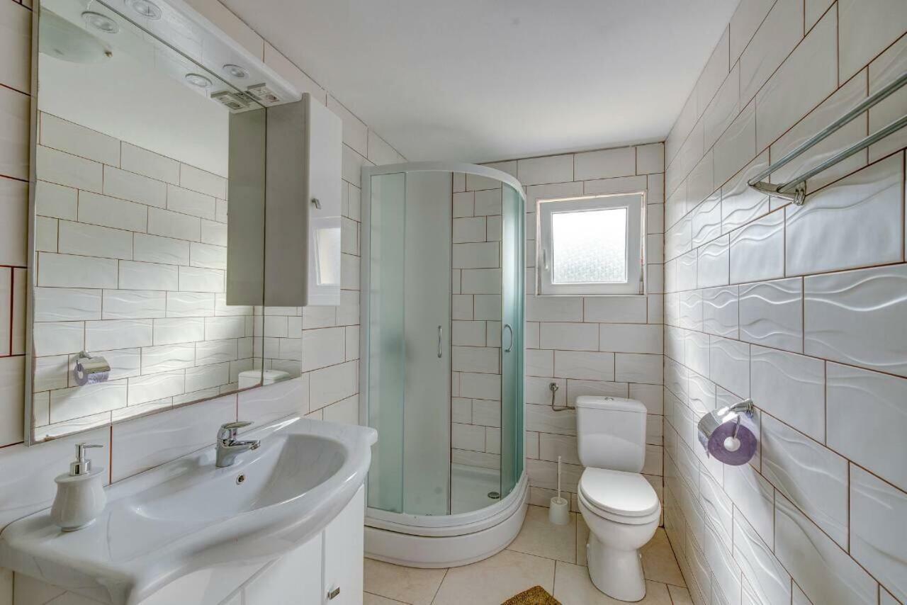 Apartment Savar - Ilo Brbinj
