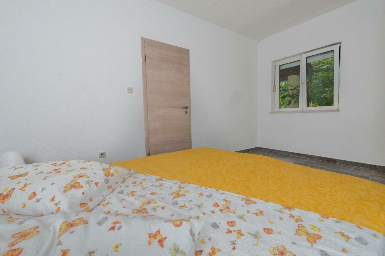 Savar - Ilo Apartment *