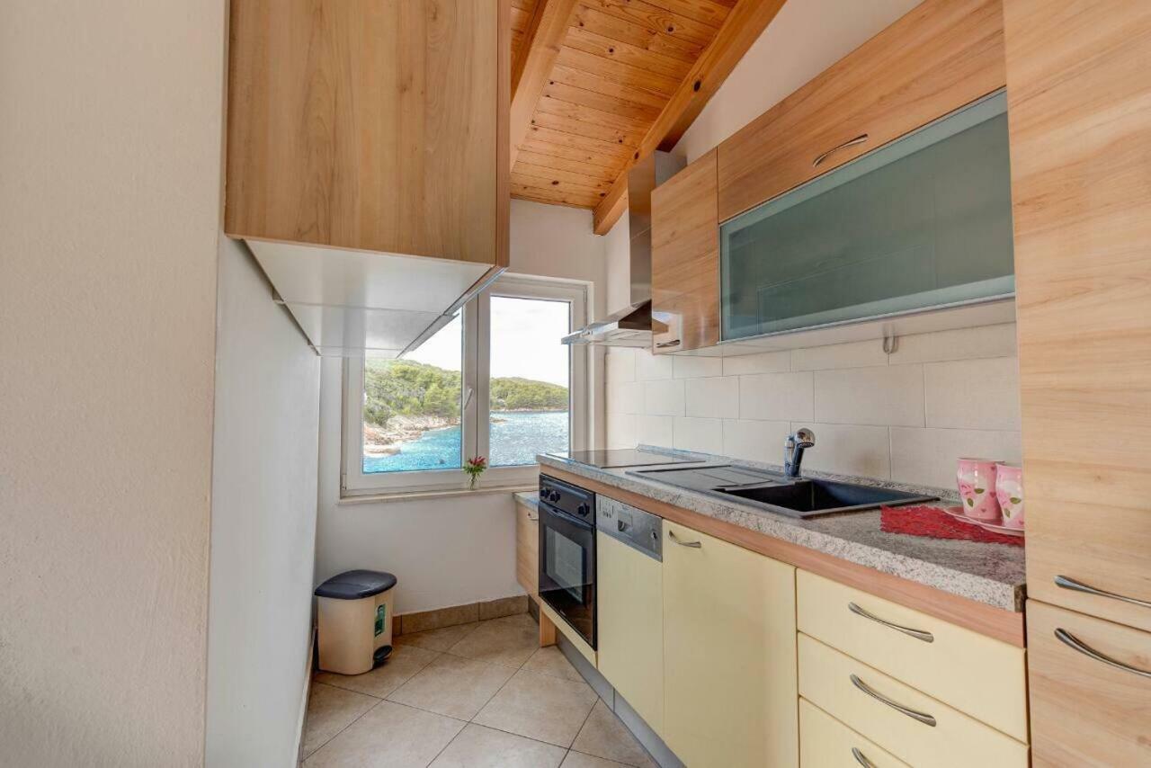 Savar - Ilo Apartmán